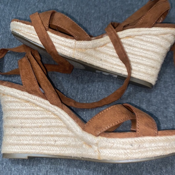 ANA open toe brown wedge - Picture 4 of 7